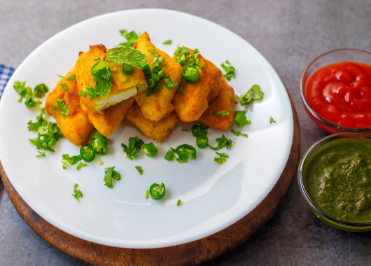 Paneer Pakora Recipe: Masala Stuffed Crispy Paneer Pakora